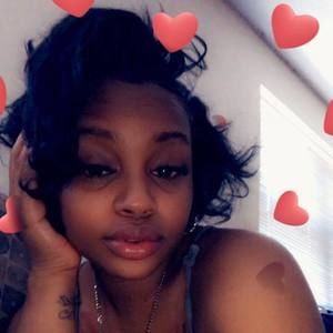 Meet your Posher, Lena